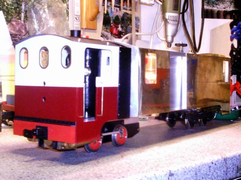 Dampftriebwagen im Rohbau