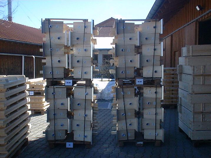 Plattenbausiedlung_fuer_Federvolk