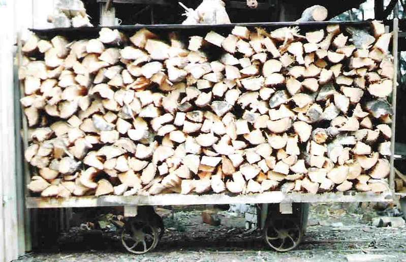 Holzwagen