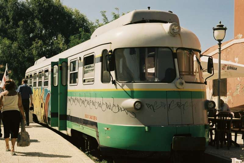Triebwagen in Bosa