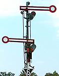 579sign_01.jpg