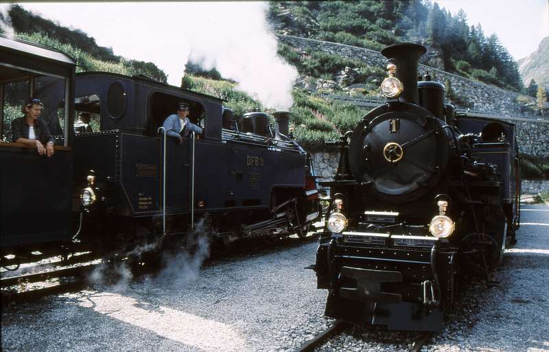 DFB_1und9_mit_Wagen