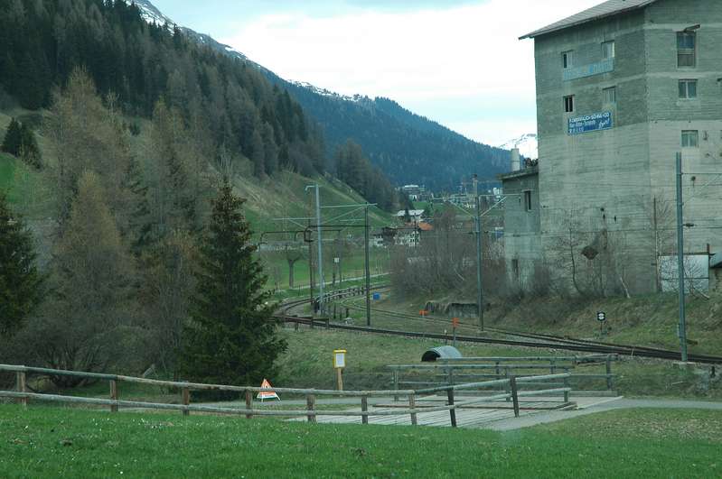 Fahrleitung zwischen Davos und Davos Mondsee