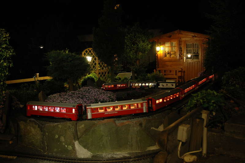 RhB Schnellzugwagen Lichtvergleich