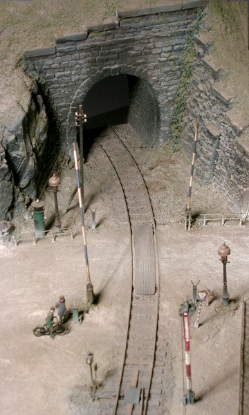Tunnelportal auf der bayerischen Lokalbahn (H0)
