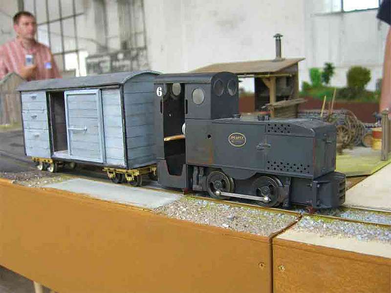 Sortimentwagen hinter Deutz Motorlok