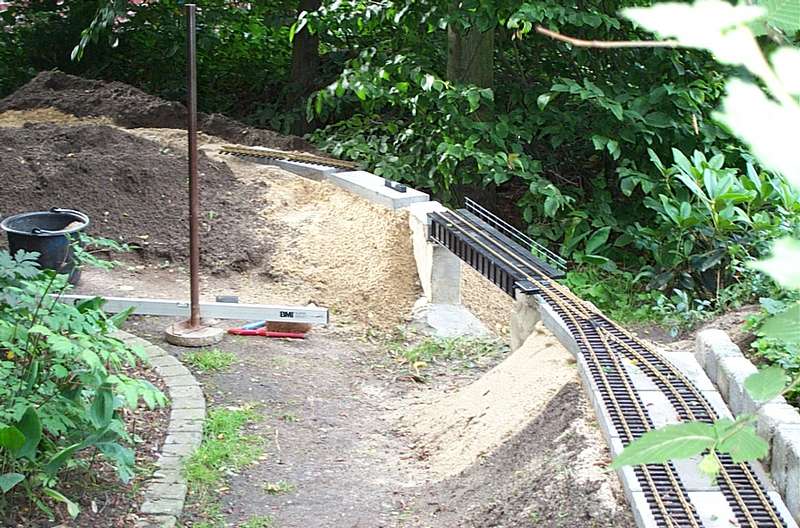 Bahn im Bau (Sommer 2004)