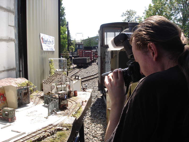 N_Fotografierdu_bei_der_Arbeit