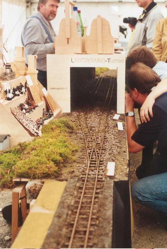 Der Lasergang-Tunnel fand reges Interesse