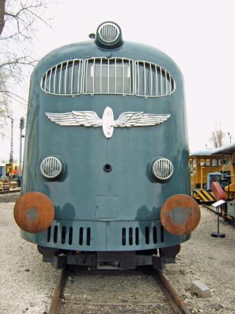 Dieseltriebwagen_f_r_hohe_Parteifunktion_re
