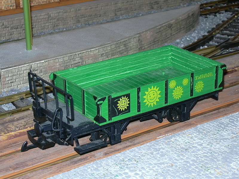 Niederbordwagen