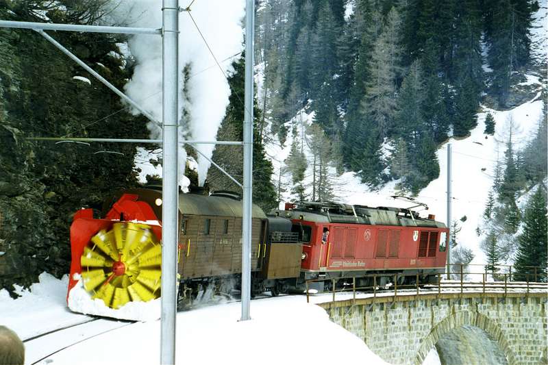Kampf gegen &quot;zuwenig&quot; Schnee