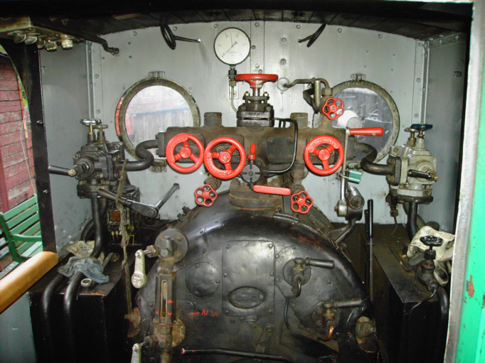 3301_Fuehrerstand_02