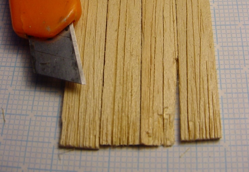 Bretter mit Rissen