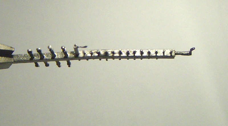 VA-Schrauben + Vorreiber