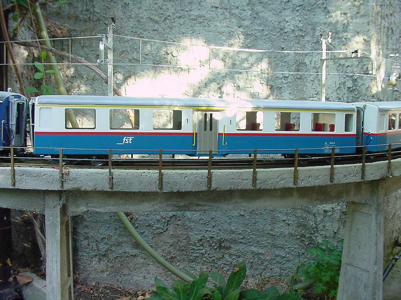 FST Az 2147; Holz-Bauweise