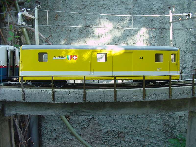 FST LaPosta 41; Holz-Bauweise