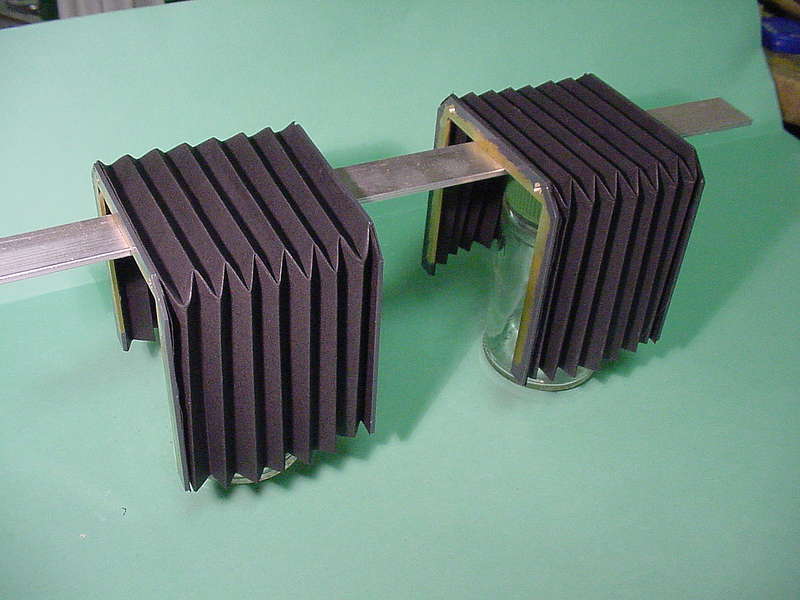 Faltenbälge  mit Messingrahmen