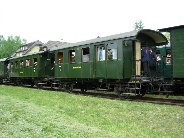 Personenwagen mit Gepäckabteil