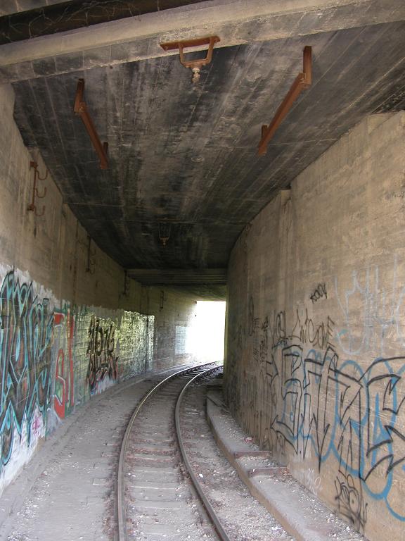 Tunnel