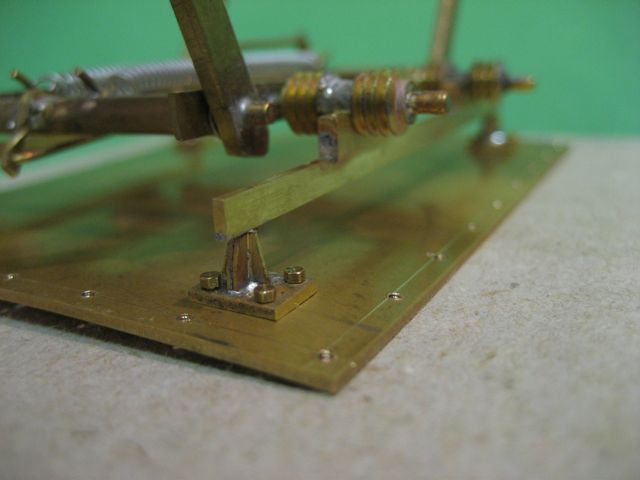 Dachstützen Stromabnehmer 13