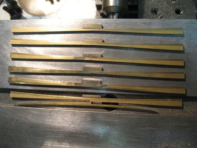 Stromabnehmer untere Holme 2