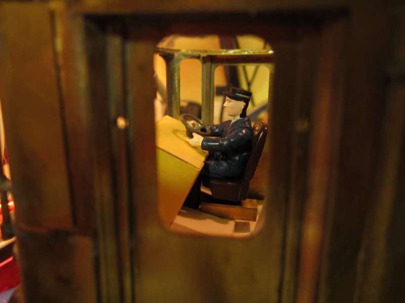 Führerstand-Tisch-Maquette 6