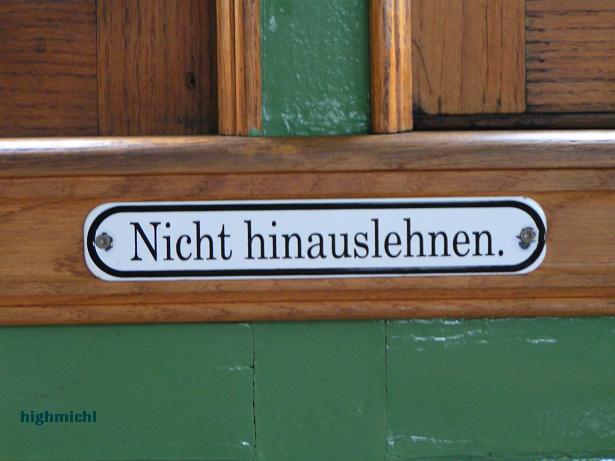 Nicht_hinauslehnen