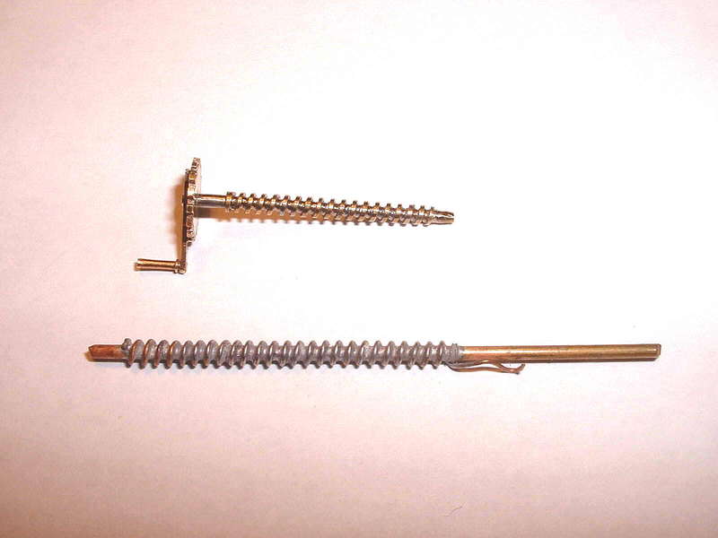 1-Unbearbeitete_Steuerschraube_fertige_Steuerschraube