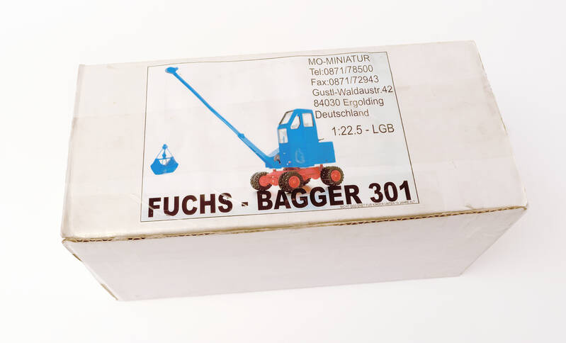 Fuchsbagger_301_Karton_1_zu_22_5