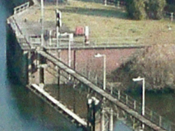Schleuse_Mauer_Kante_06
