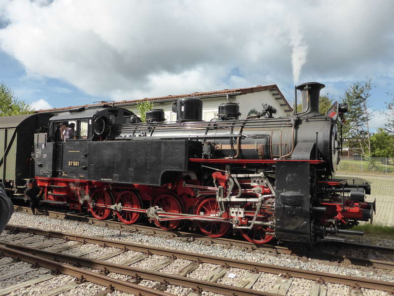 97501