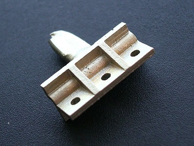 hk130_lagerhalter01