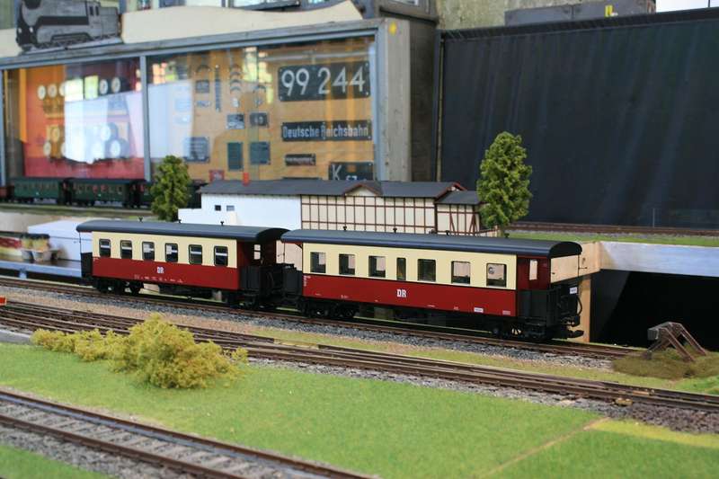 Wismarwagen_rot_beige1