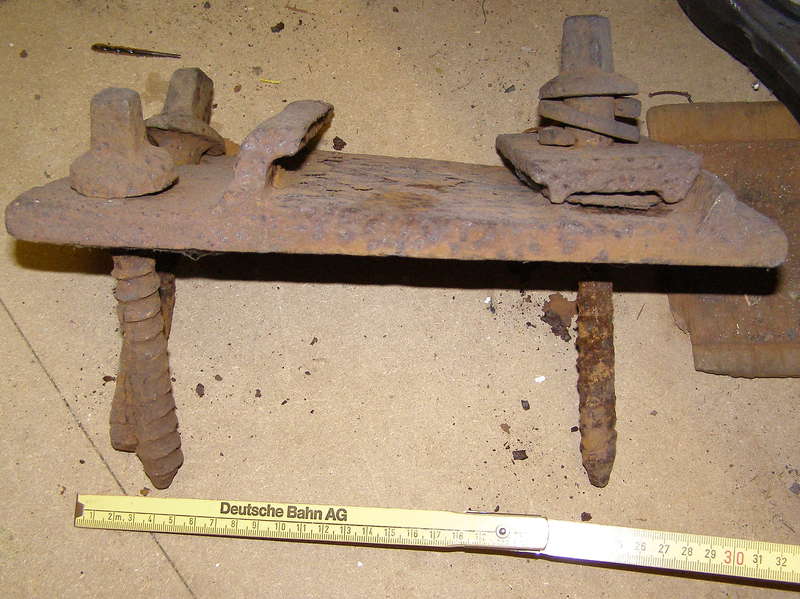 Hakenplatte_f_r_110er_Schiene
