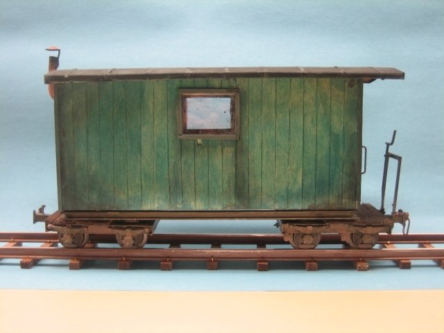22_Seitenansicht_Mannschaftswagen_640x480