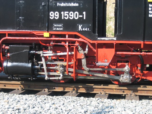 99_1590-1_Triebwerk_640x480
