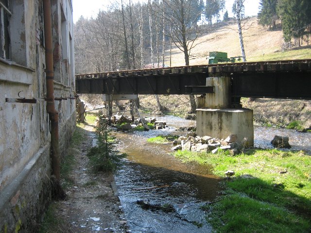 Bruecke_mit_prov_Stuetze_2_640x480