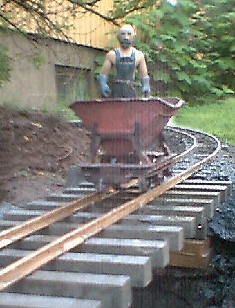Fred_standing_on_bridge