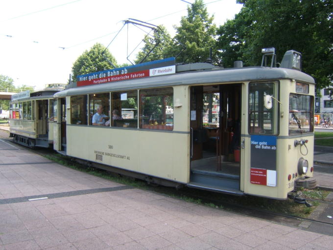 Bahnsteig 8 Jan Wellem Platz