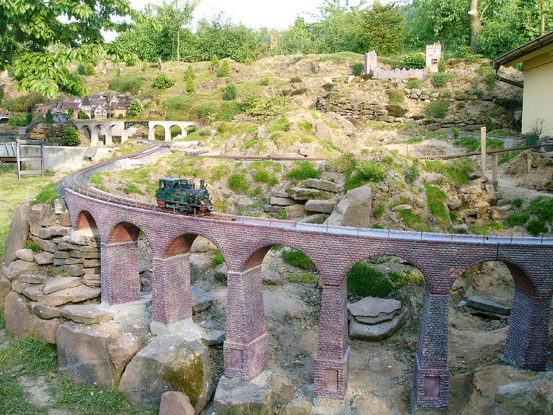 Sandsteinfarben