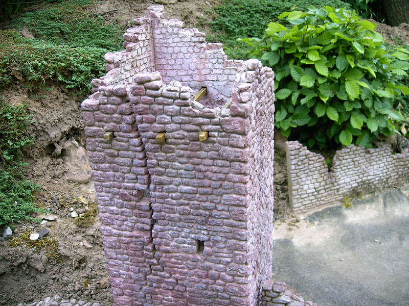 Riss im Turm