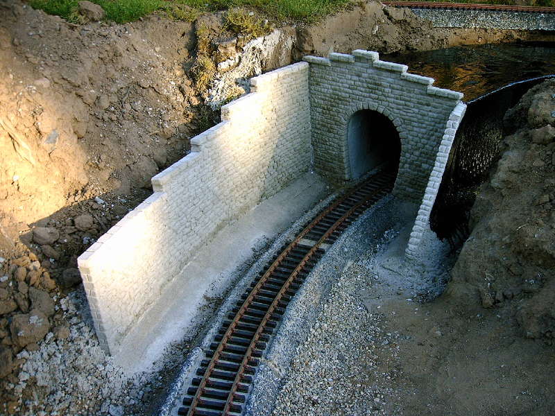 Tunnel