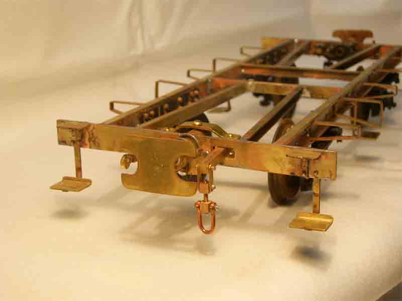 Kalkwagen_Pufferbohle_Tritte
