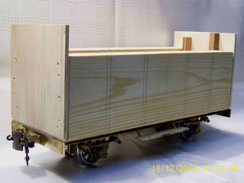 Schablone für gedeckten Wagen