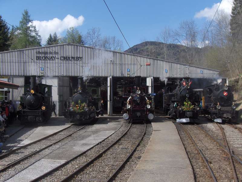 Lokparade mit 5 SLM Dampfloks unter Dampf