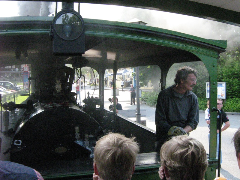 Chiemseebahn-Lok:Fuehrerstand_4721
