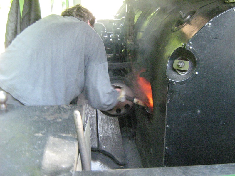 Chiemseebahn-Lok:Fuehrerstand_4739