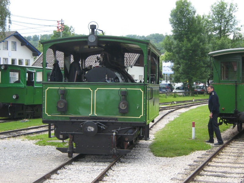 Chiemseebahn-am Schiffsanleger:Lok beim Umsetzen_4608