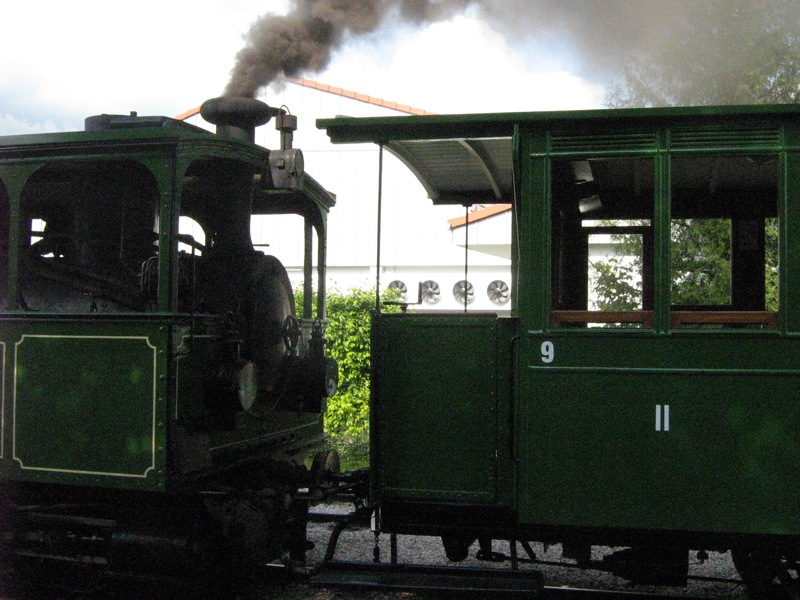 Chiemseebahn-abfahrbereit_in_Prien_4749